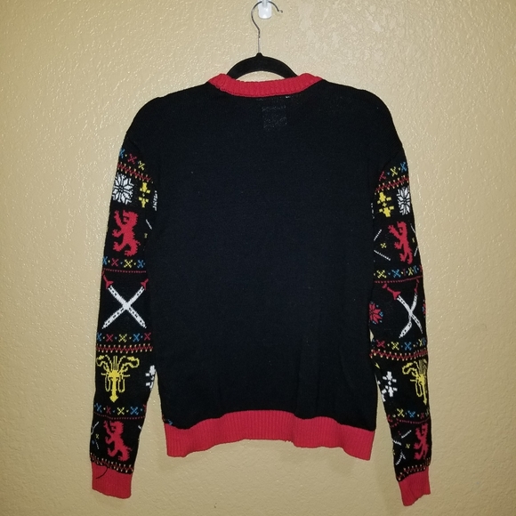 Game of Thrones sweater size large - Picture 2 of 5
